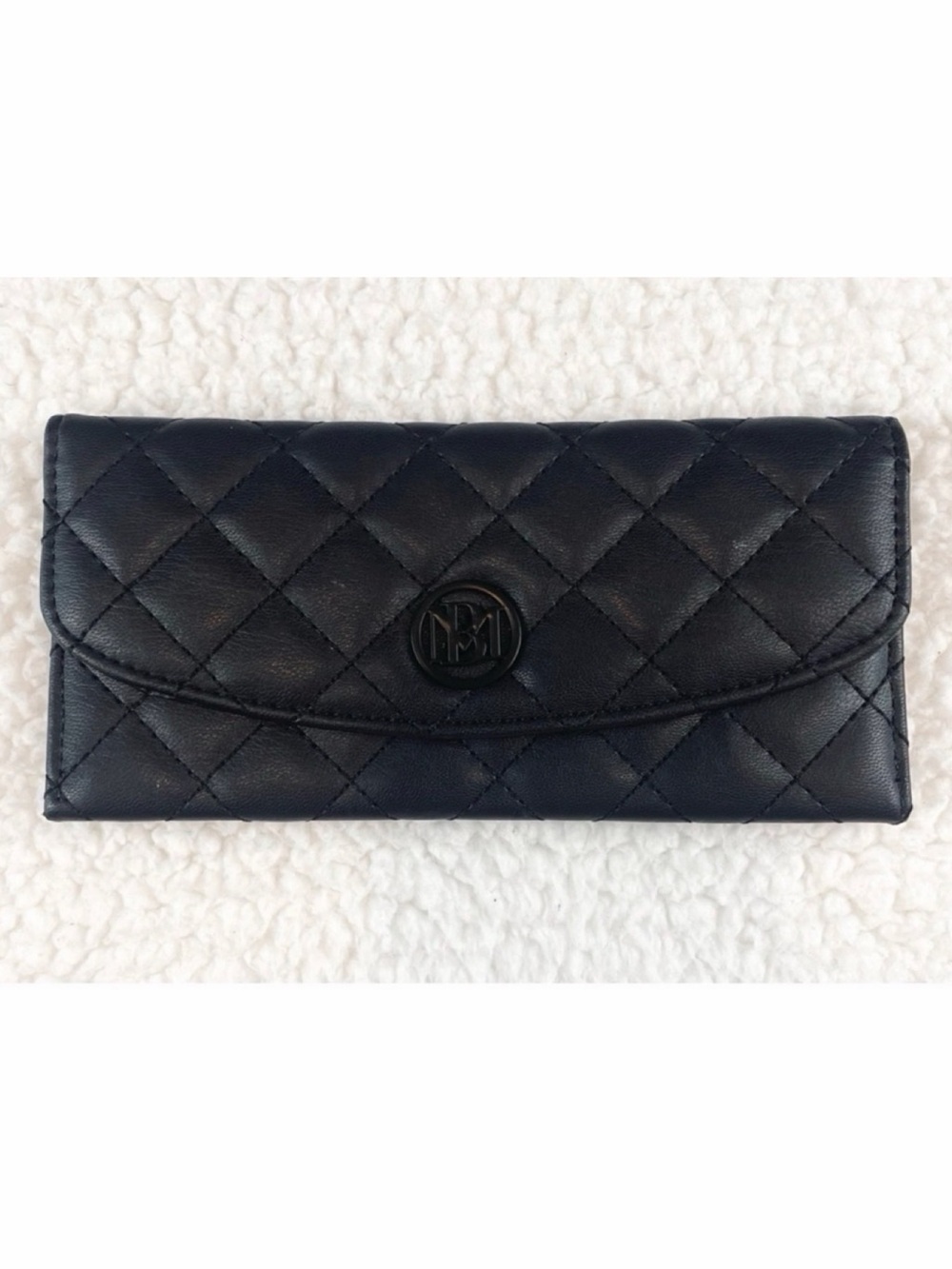(NWOT) BADGLEY MISCHKA • Black Diamond Quilted Vegan Leather Long Wallet